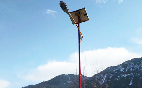 如何选择高质量的嘉黎太阳能路灯材料：全方位指南