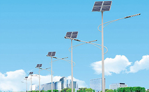 北方冬季嘉黎太阳能路灯的保养要点